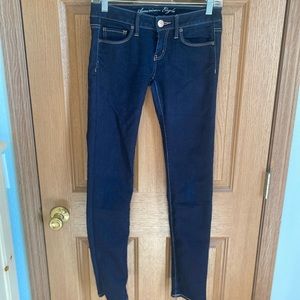 American Eagle dark wash skinny jean. Size 2, regular length.